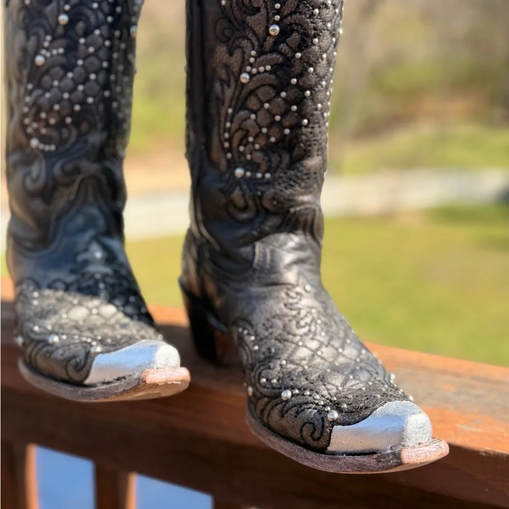 Corral Studded, Elaborately, Embroidered, Boots. - Picture 10 of 13
